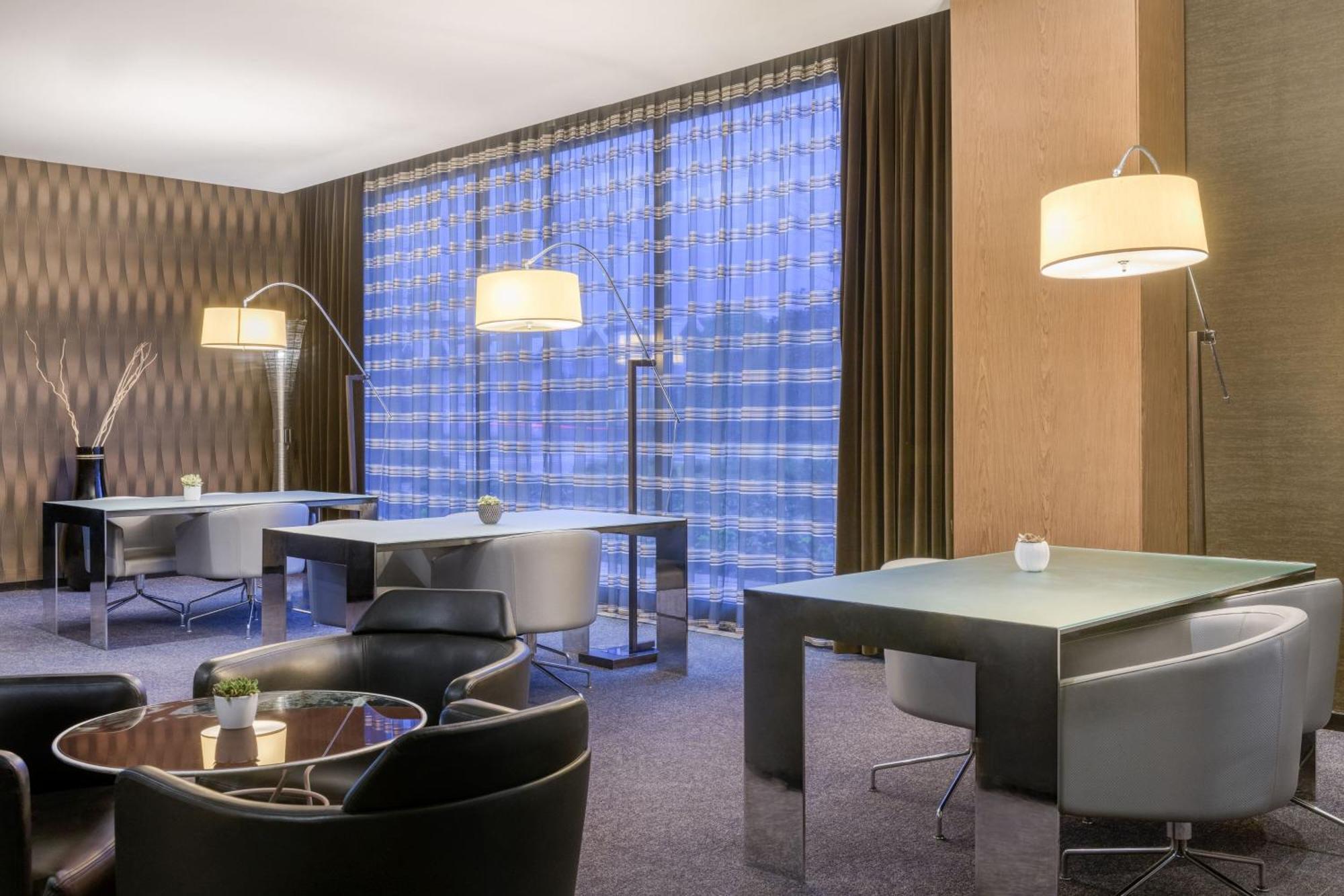 AC Hotel Brescia Esterno foto