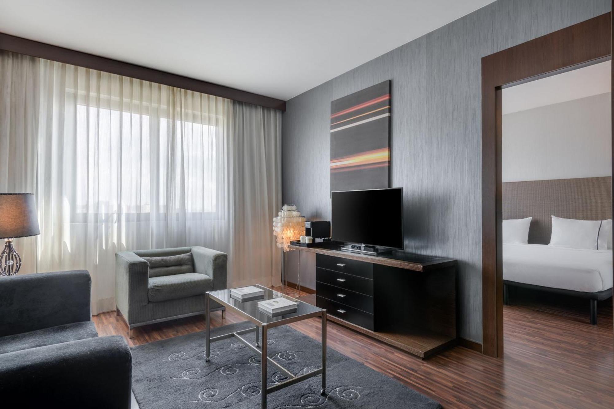 AC Hotel Brescia Esterno foto