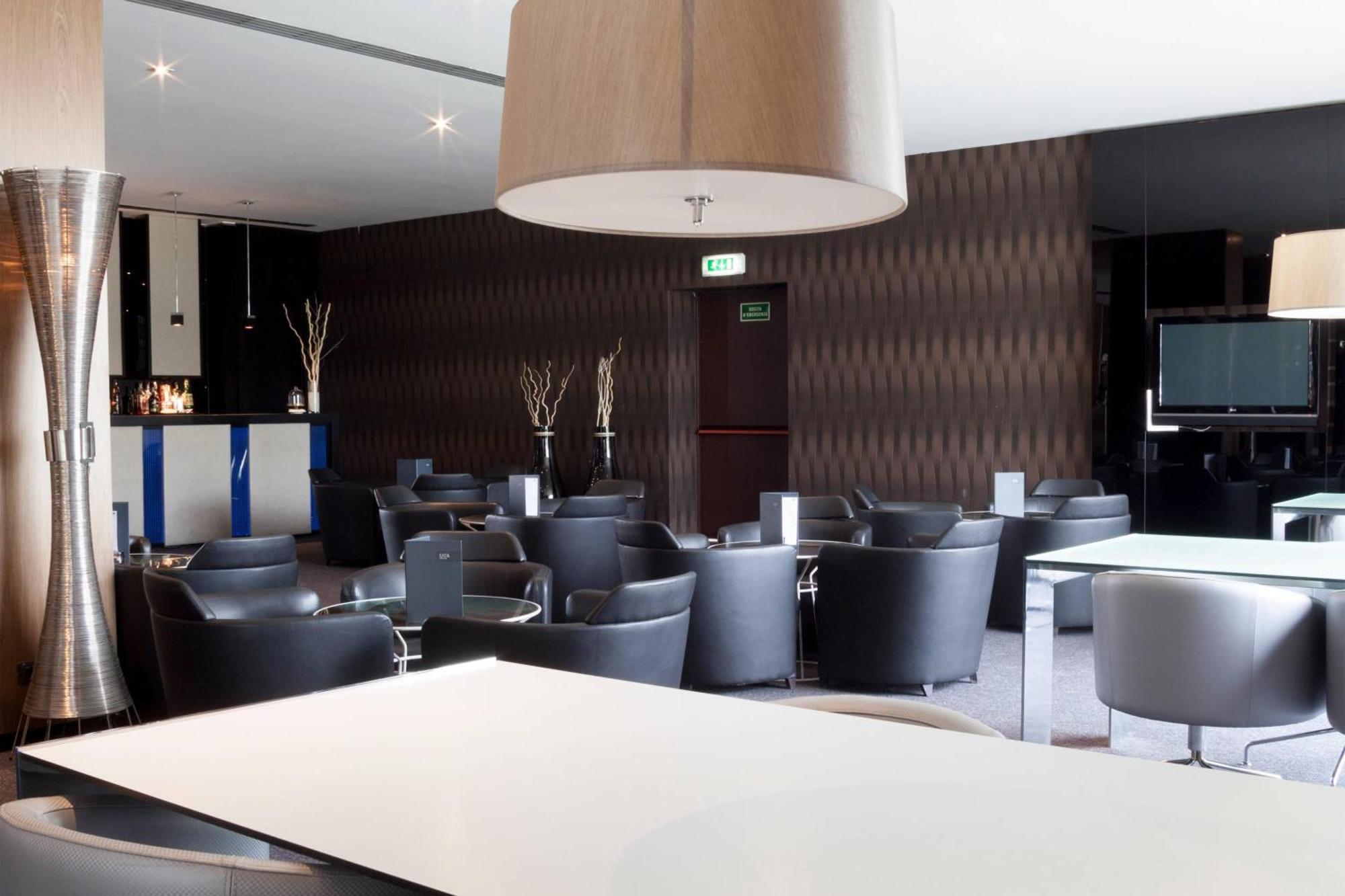 AC Hotel Brescia Esterno foto