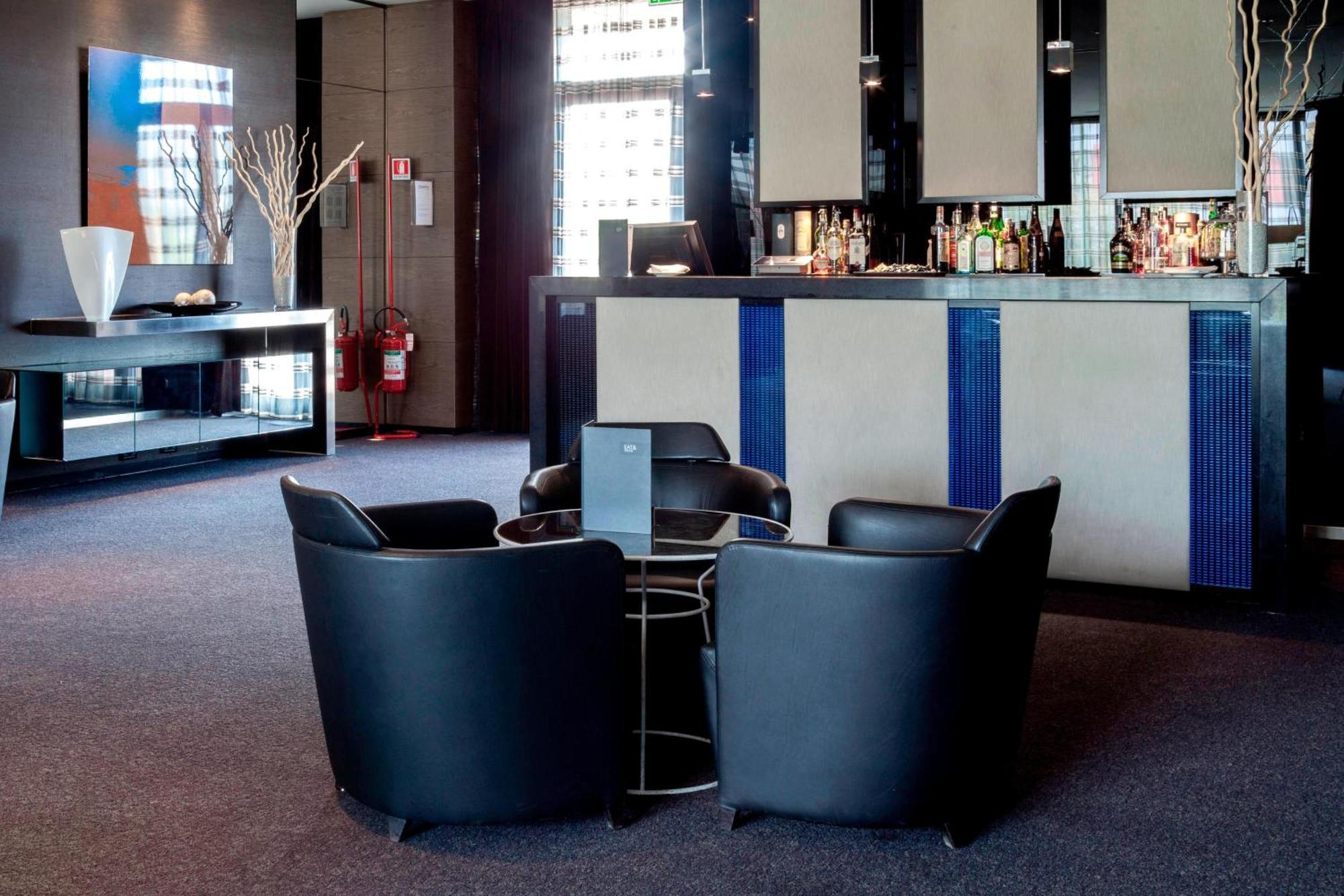 AC Hotel Brescia Esterno foto