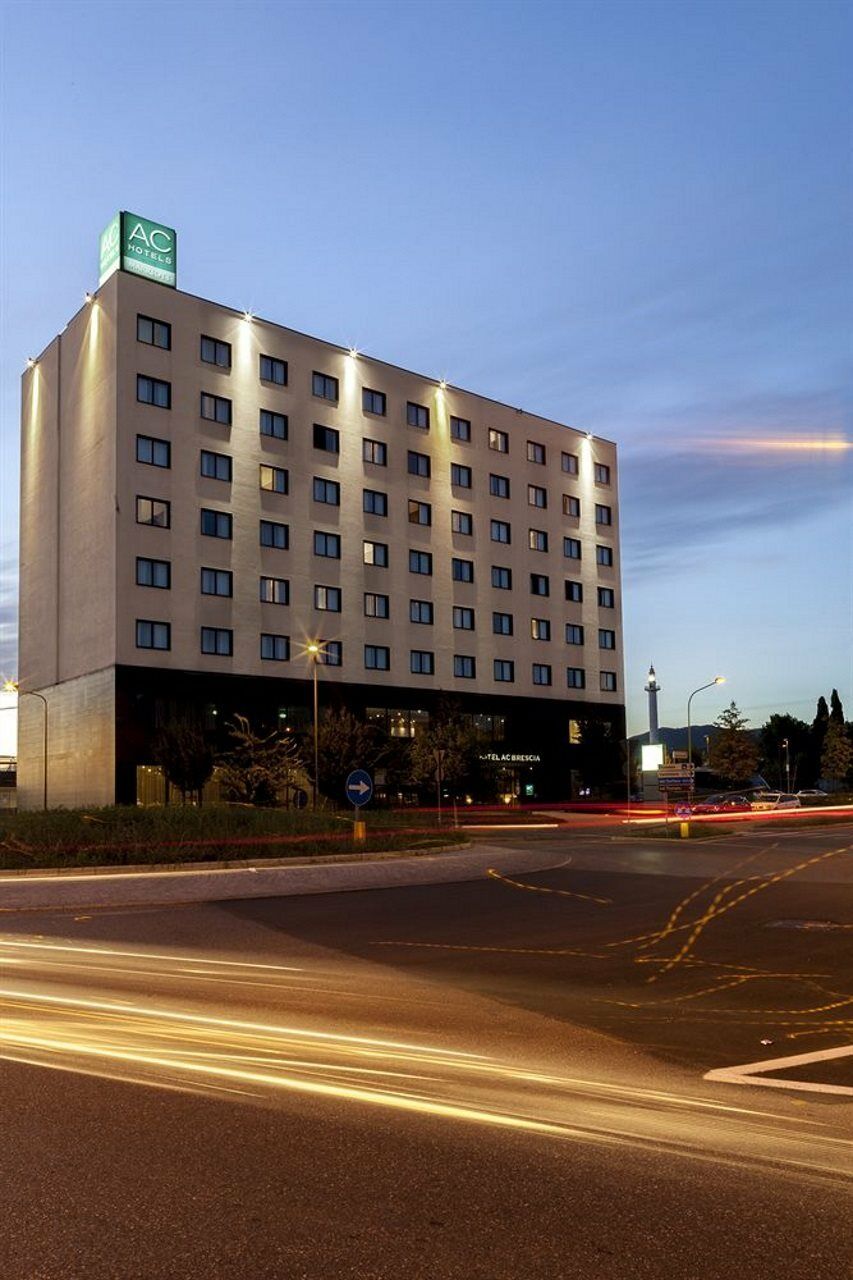 AC Hotel Brescia Esterno foto